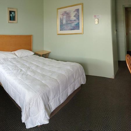 Chimo Motel Cochrane Eksteriør bilde
