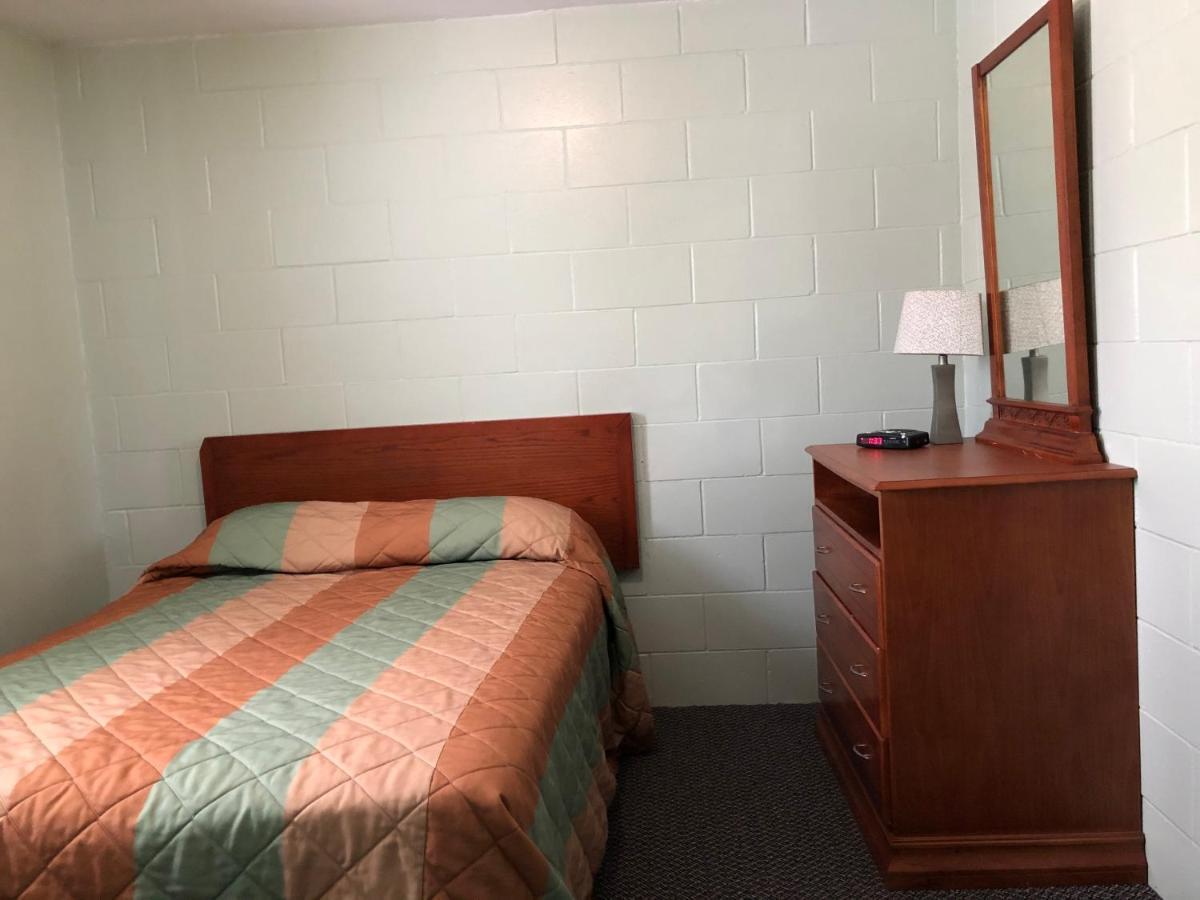Chimo Motel Cochrane Eksteriør bilde