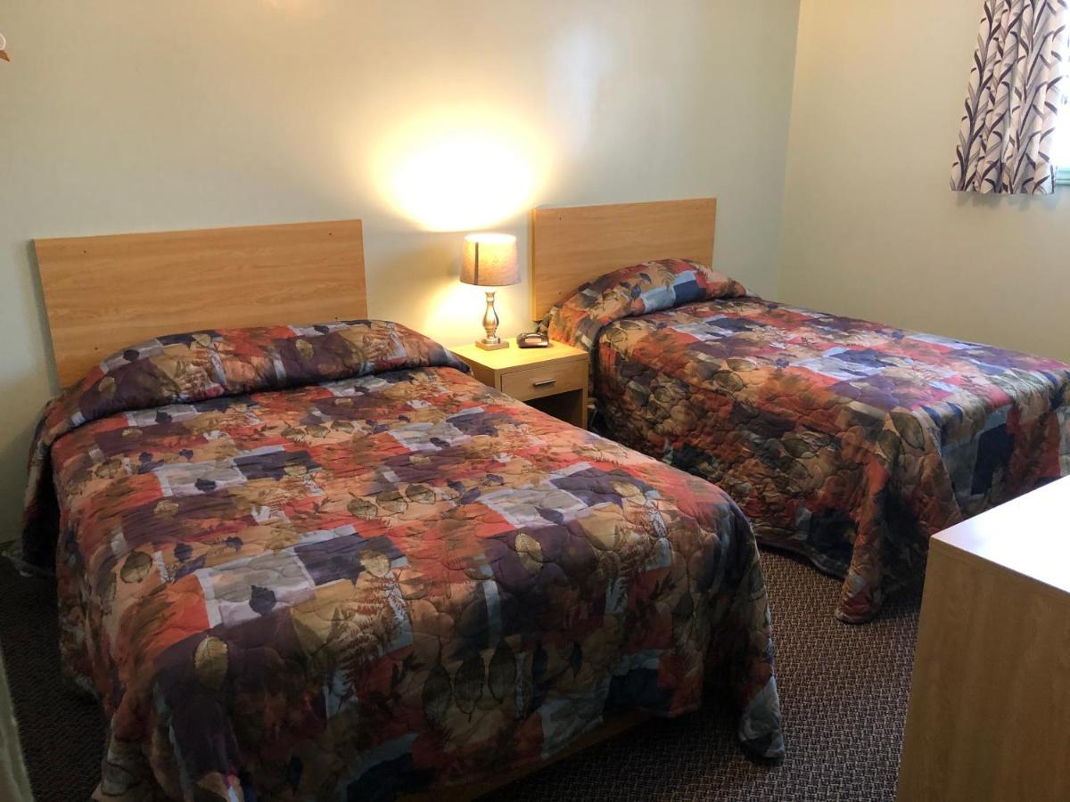 Chimo Motel Cochrane Eksteriør bilde