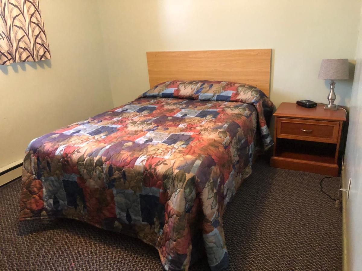 Chimo Motel Cochrane Eksteriør bilde